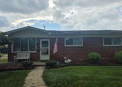 Pre-foreclosure in  Bainbridge St Livonia, MI 48154