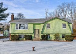 Pre-foreclosure in  Old Hartford Rd Colchester, CT 06415
