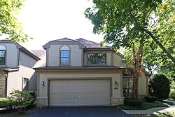 Pre-foreclosure in  Chatsworth Cir Schaumburg, IL 60194
