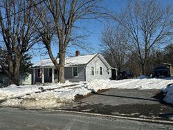 Pre-foreclosure in  Clear Spring Rd Williamsport, MD 21795