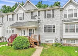 Pre-foreclosure in  Auckland Dr Newark, DE 19702