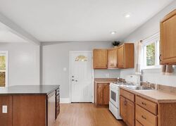 Pre-foreclosure in  DICKSON RD Sewickley, PA 15143