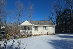 Pre-foreclosure in  Sweetgum Ln Disputanta, VA 23842