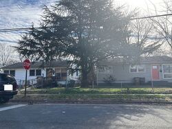 Pre-foreclosure in  Whitcomb St Richmond, VA 23223