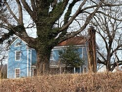 Pre-foreclosure in  Woods Cross Rd Gloucester, VA 23061