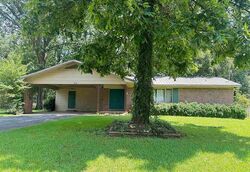 Pre-foreclosure in  Hilton Rd Anniston, AL 36207