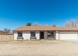 Pre-foreclosure in  Valeport Ave Lancaster, CA 93535