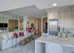 Pre-foreclosure in  N Doheny Dr  West Hollywood, CA 90069