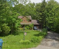 Pre-foreclosure in  Hickory Pl Schererville, IN 46375