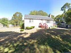 Pre-foreclosure in  Hamden Cir Hyannis, MA 02601
