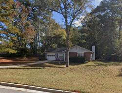 Pre-foreclosure in  Windsor Dr Se Conyers, GA 30094