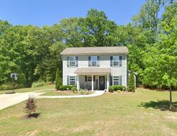 Pre-foreclosure in  Crystal Cove Trl Gainesville, GA 30506