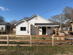 Pre-foreclosure in  Hosea St Sw Rome, GA 30161
