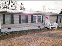Pre-foreclosure in  Woods Rd Tunnel Hill, GA 30755