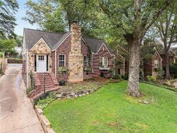 Pre-foreclosure in  Glendale Ave Decatur, GA 30030