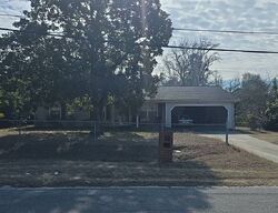 Pre-foreclosure in  Broad St East Dublin, GA 31027