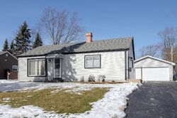 Pre-foreclosure in  Madera Cir Carpentersville, IL 60110