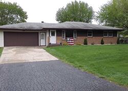 Pre-foreclosure in  Lorraine Ln Rockford, IL 61109