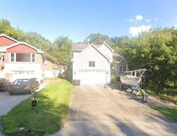 Pre-foreclosure in  Park Ave Wauconda, IL 60084