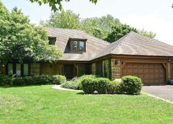 Pre-foreclosure in  Mallard Dr Northbrook, IL 60062