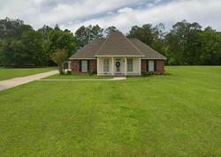 Pre-foreclosure in  Country Ln Hammond, LA 70401