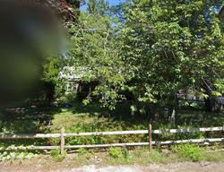 Pre-foreclosure in  Everett St Carver, MA 02330