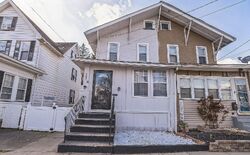 Pre-foreclosure in  Parker Ave Oaklyn, NJ 08107