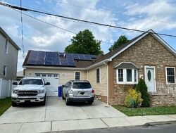 Pre-foreclosure in  Gilchrist Ave Linden, NJ 07036