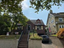  Carmita Ave, Rutherford NJ