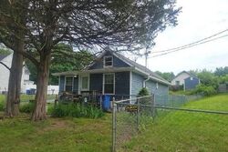Pre-foreclosure in  1st Ave Mantua, NJ 08051