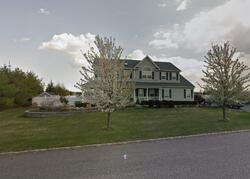 Pre-foreclosure in  Sycamore St Miller Place, NY 11764