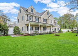 Pre-foreclosure in  Head Of The Neck Rd Bellport, NY 11713