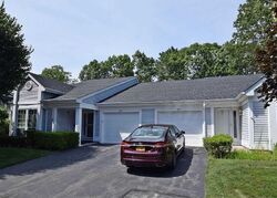 Pre-foreclosure in  Glen Dr Ridge, NY 11961
