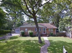 Pre-foreclosure in  Spectacle Lake Dr Nesconset, NY 11767