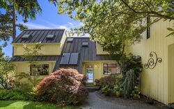 Pre-foreclosure in  Chief Sealth Dr Ne Indianola, WA 98342