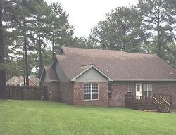 Pre-foreclosure in  Red Roan Rd Hattiesburg, MS 39402