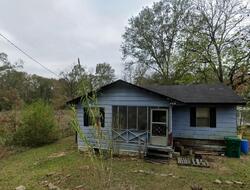 Pre-foreclosure in  Henry Rozell Loop Edwards, MS 39066