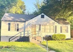 Pre-foreclosure in  Westover St Jackson, MS 39209
