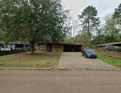 Pre-foreclosure in  Berwood Dr Jackson, MS 39206