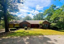 Pre-foreclosure in  Rhyme Ln Waynesville, MO 65583