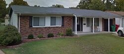 Pre-foreclosure in  Indiancup Dr Florissant, MO 63033
