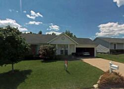 Pre-foreclosure in  Pasture Ridge Dr Saint Charles, MO 63304