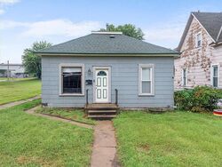 Pre-foreclosure in  Alabama St Saint Joseph, MO 64504