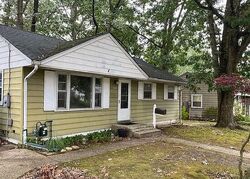 Pre-foreclosure in  Fern Ave Magnolia, NJ 08049