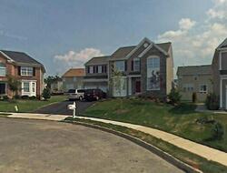 Pre-foreclosure in  Unkel Ct Sayreville, NJ 08872