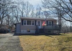 Pre-foreclosure in  Loyola Ct Hopatcong, NJ 07843
