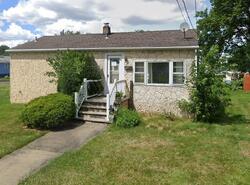 Pre-foreclosure in  Avon St Cliffwood, NJ 07721