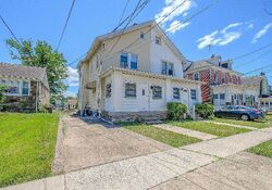 Pre-foreclosure in  Ardmore Ave Upper Darby, PA 19082