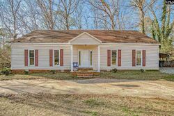Pre-foreclosure in  N Woodstream Rd Columbia, SC 29212