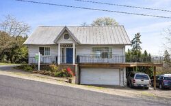 Pre-foreclosure in  Juniper St Kalama, WA 98625
